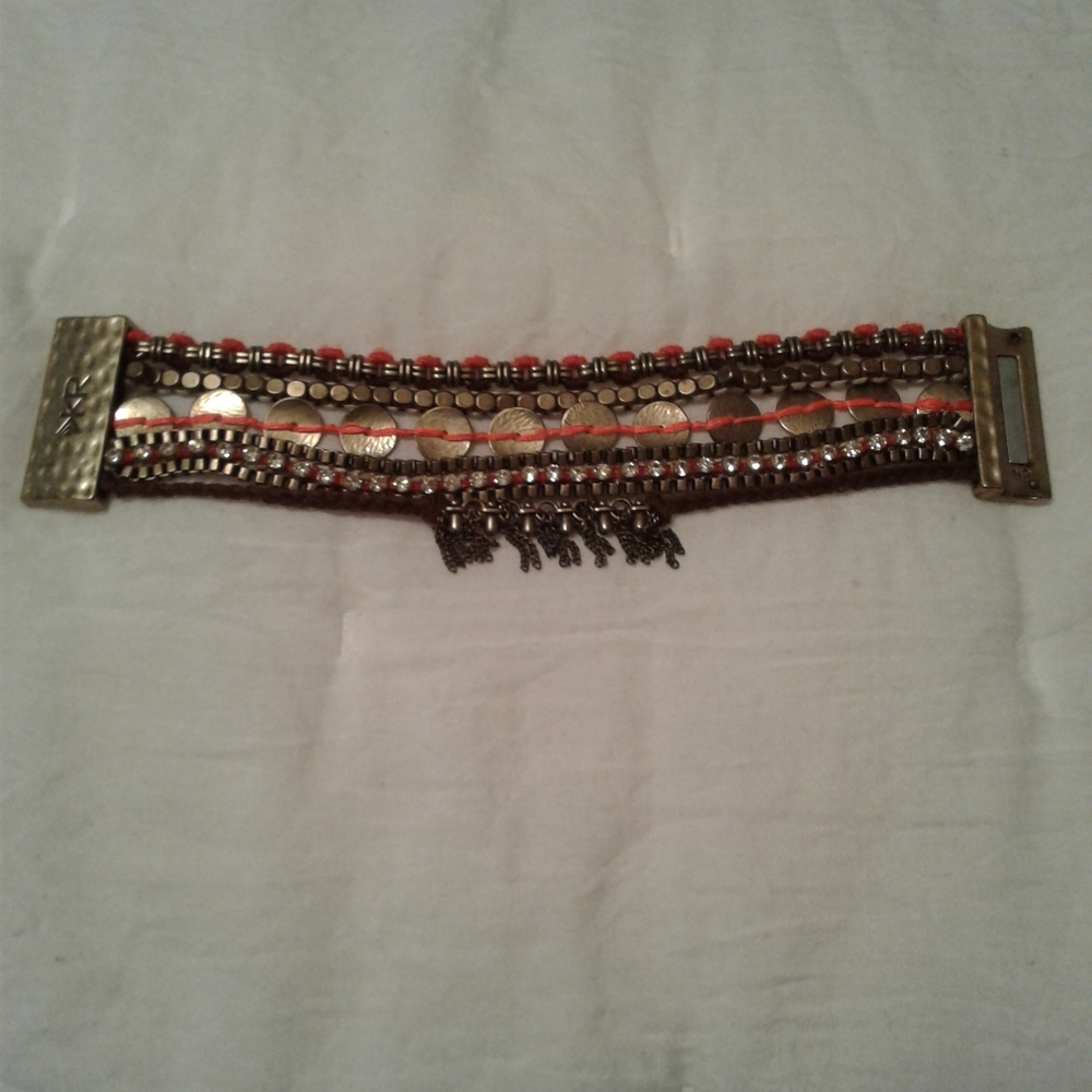 Hand bracelet
